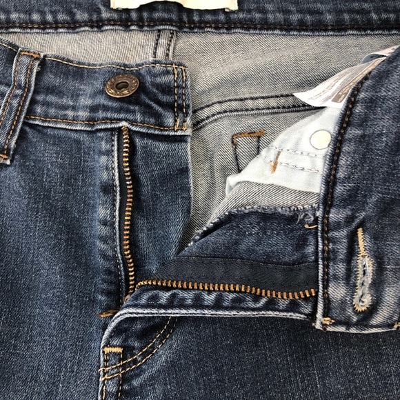 Levi’s Cuffed Capri/Crop Mid-Rise Jeans 4 - Picture 4 of 12